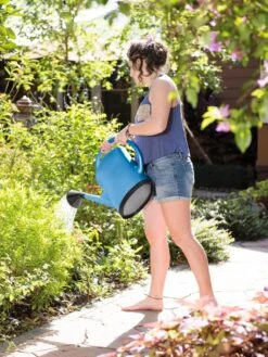 French Blue Watering Can -Gardening Tools Shop 06341 1341 tif
