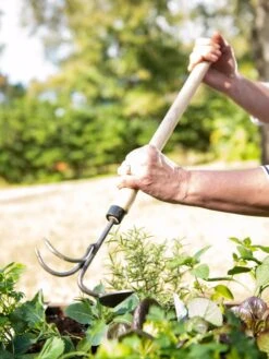 Gardener's Lifetime Raised Bed Cultivator -Gardening Tools Shop 8587960 3527 tif