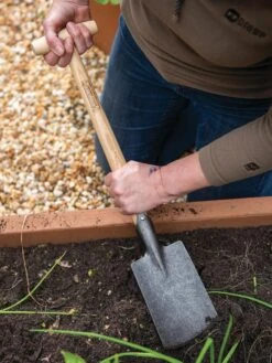 Gardener’s Lifetime Perennial Spade With Short T-Handle -Gardening Tools Shop 8600310 3318 tif
