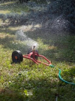 Wheeled Sprinkler Sled -Gardening Tools Shop 8610520 06V tif