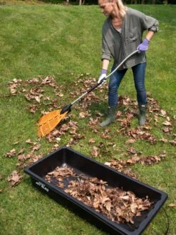 Gardener's Summer Sled And Cover -Gardening Tools Shop 8611047 025 tif