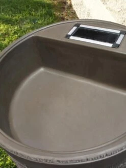 Round Rain Barrel With Planter, 35 Gallons -Gardening Tools Shop 8612856WALNT 02V tif